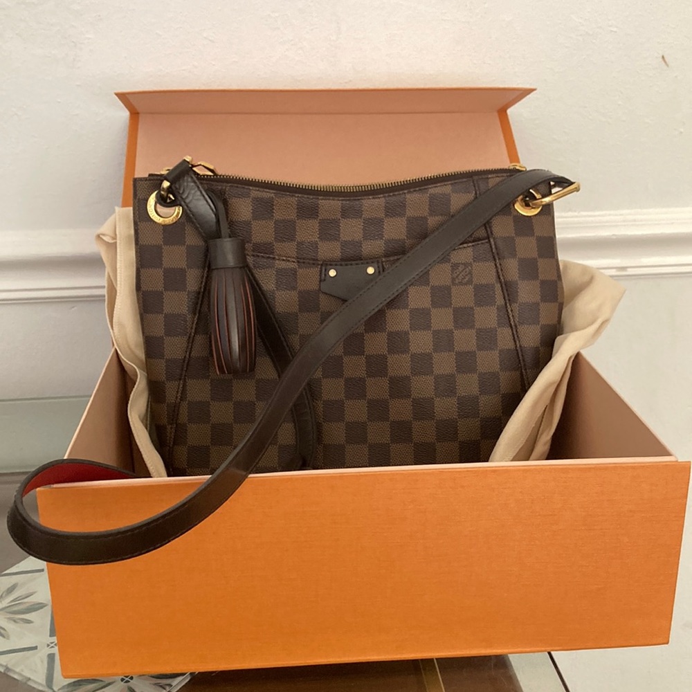 Louis Vuitton purse